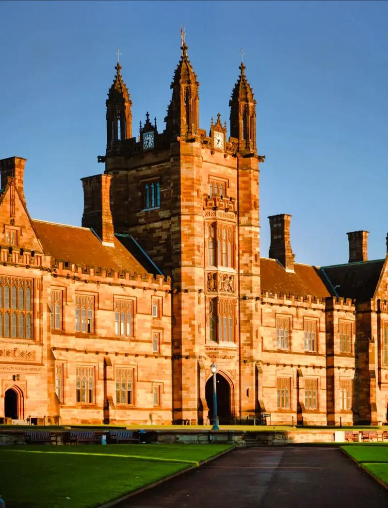 洛约拉马利蒙特大学